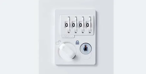ダイヤル式更衣ロッカー